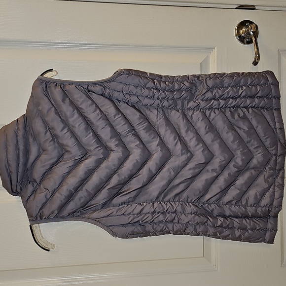 ππ©Ά32 Degrees Women's Purple Gray Puffer Vest - Picture 7 of 8